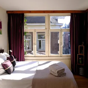 Apartahotel Eelhouse Private