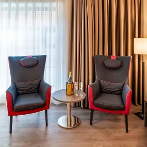Western Plaza Center Hotel